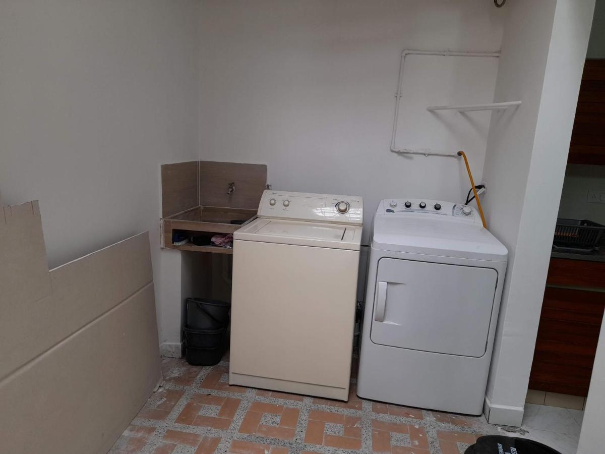 Road Living Home Меделин Екстериор снимка