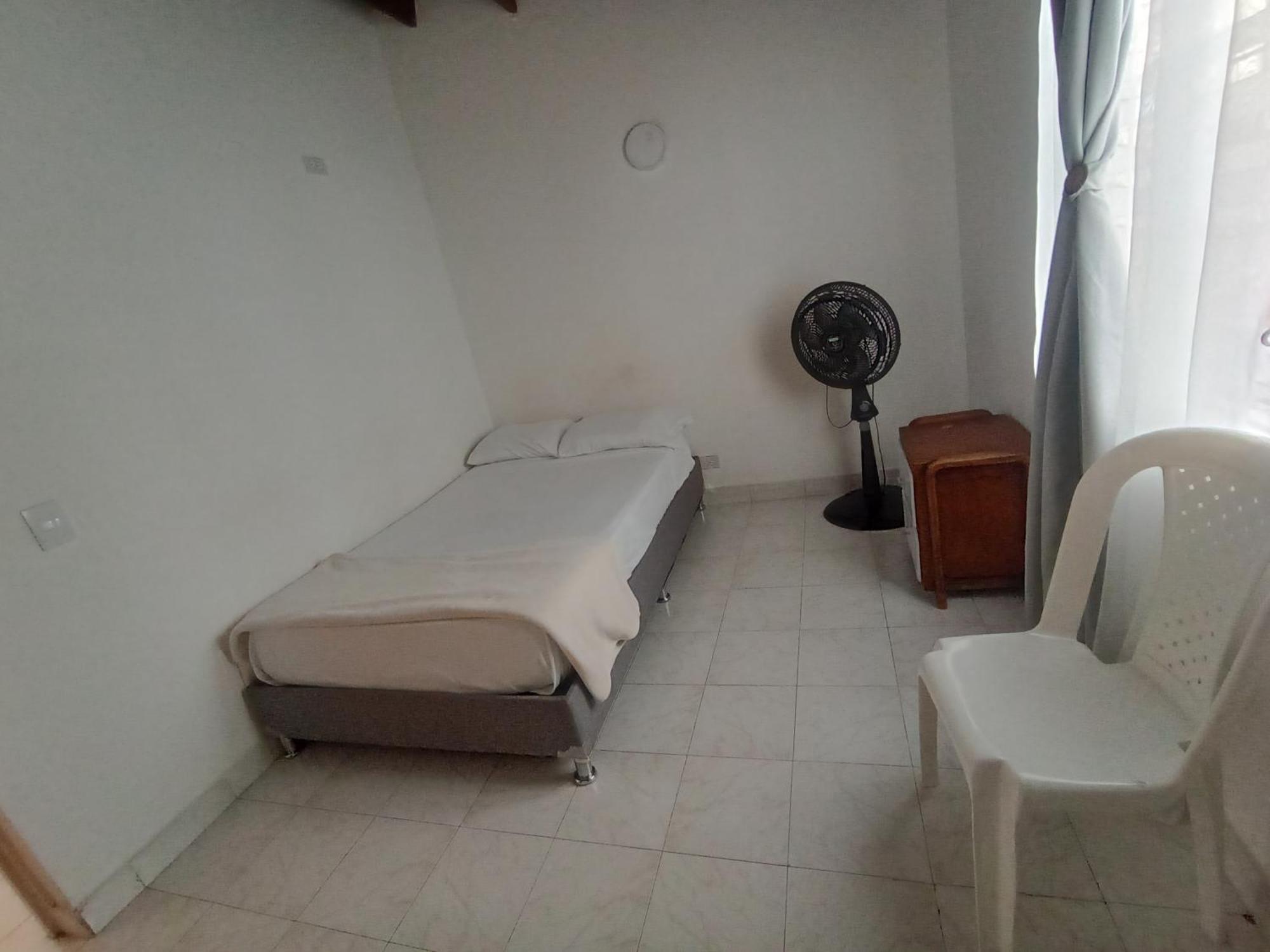 Road Living Home Меделин Екстериор снимка