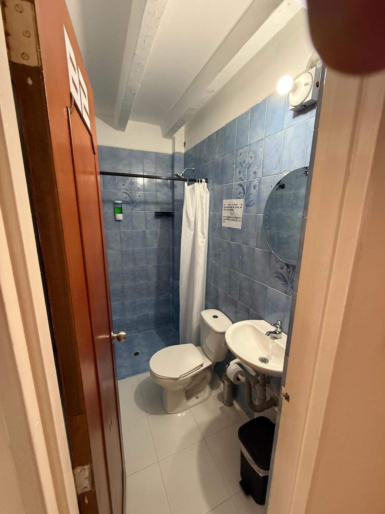 Road Living Home Меделин Екстериор снимка