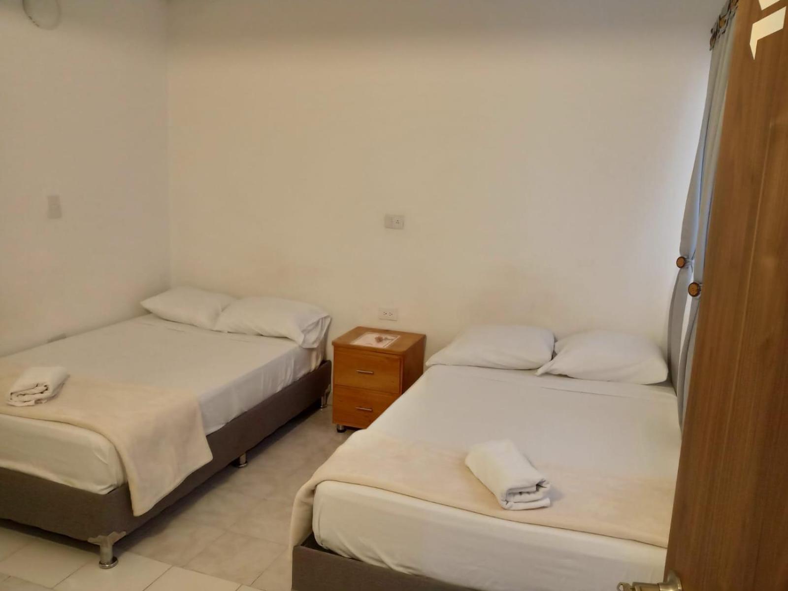 Road Living Home Меделин Екстериор снимка