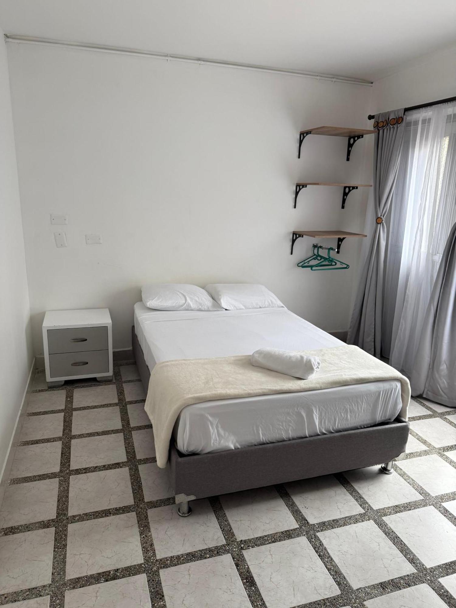 Road Living Home Меделин Екстериор снимка